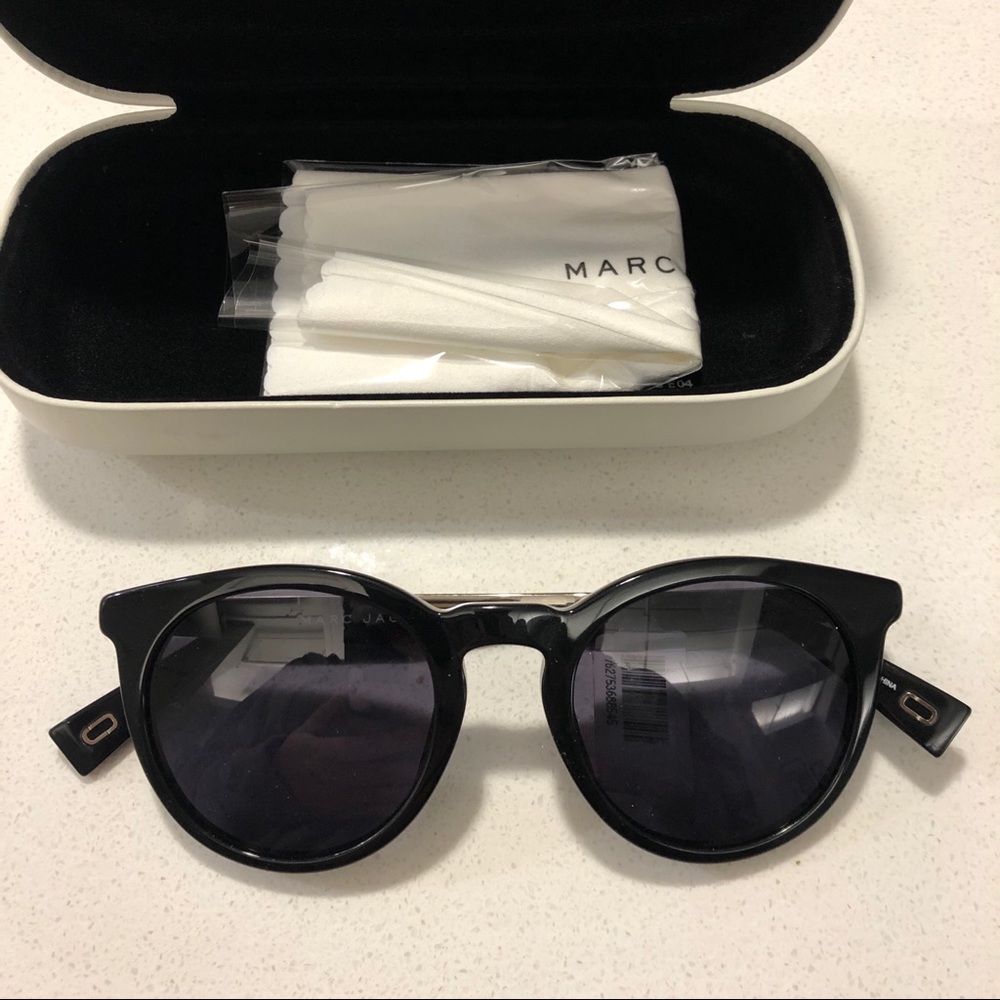 Marc Jacobs Circle Sunglasses